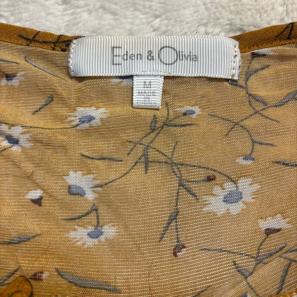 Eden & Olivia Blouse Medium Mustard Gold Floral White Sleeveless Buttons Boho - Picture 11 of 14
